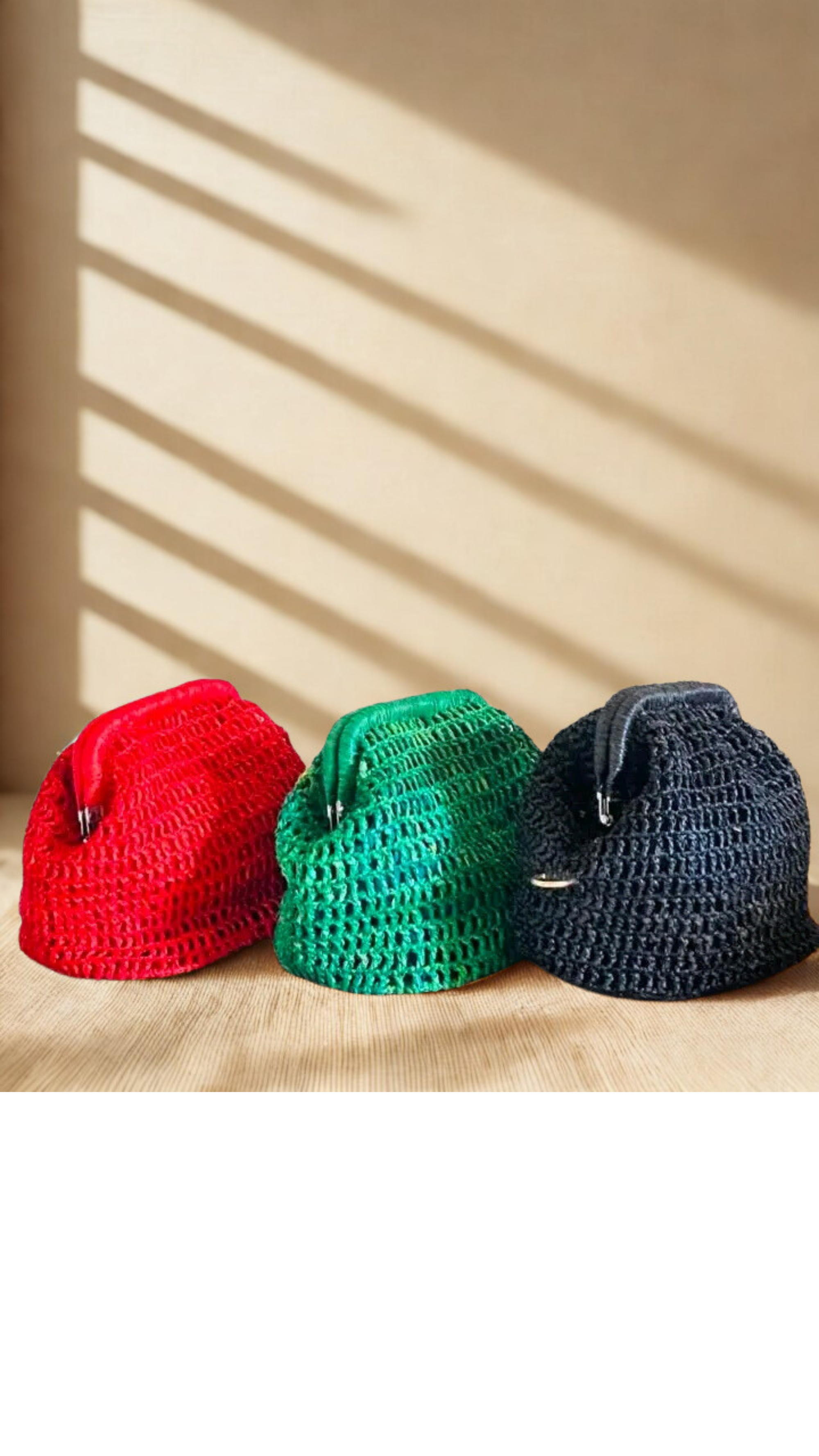 Mini raffia pouch for premium brand