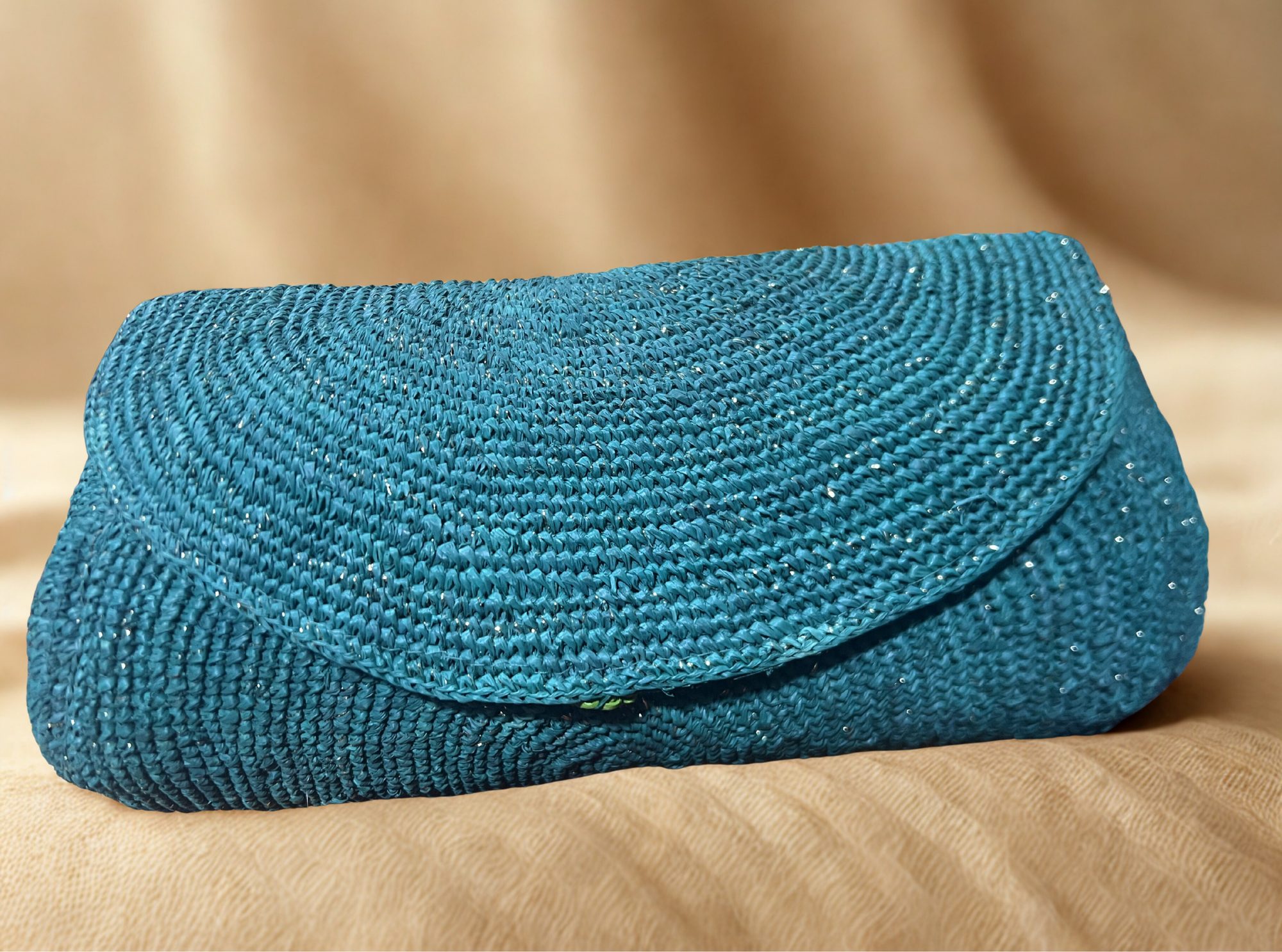 Clutches & pouches
